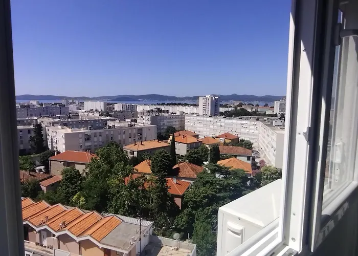 View 扎达尔